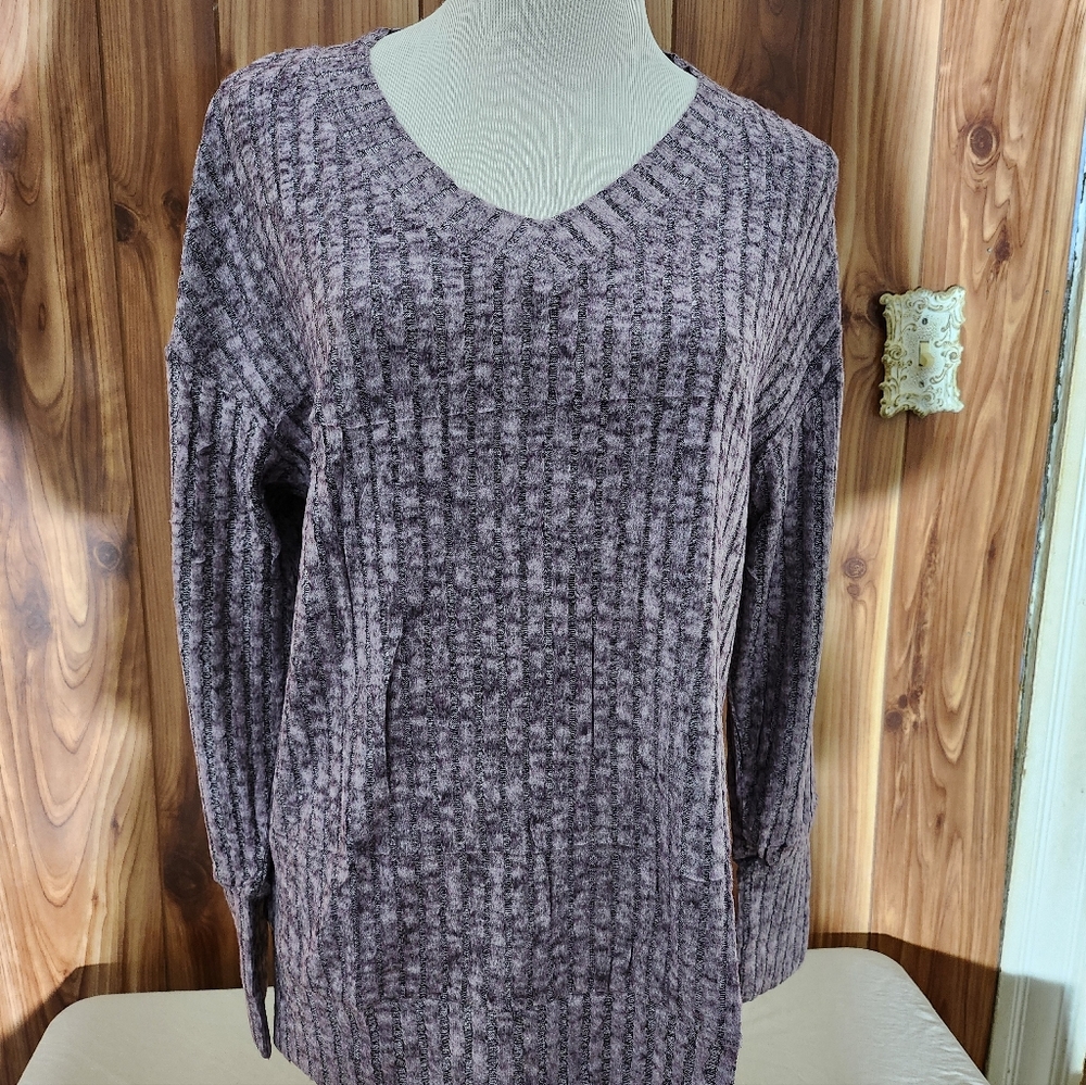 NWOT...Women's V-Neck Ribbed Sweater - Purple